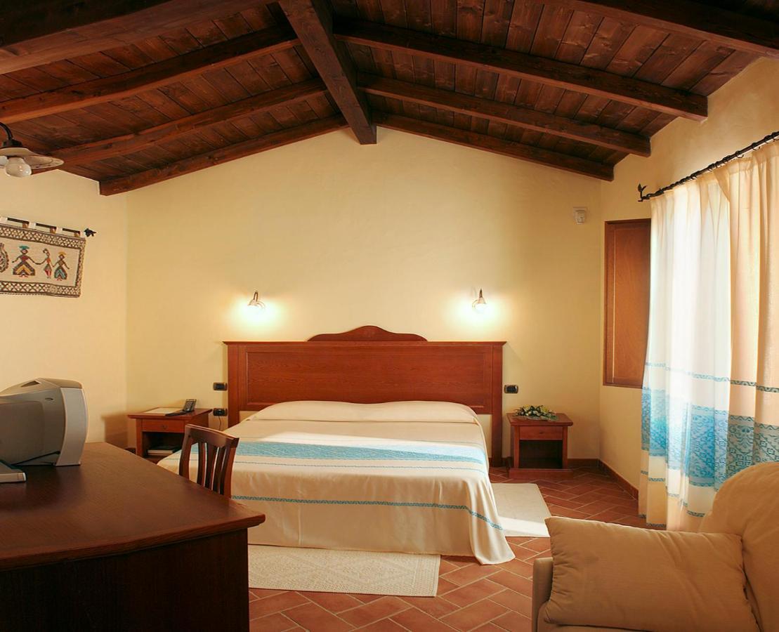 Hotel Giardino Corte Rubja Iglesias Oda fotoğraf